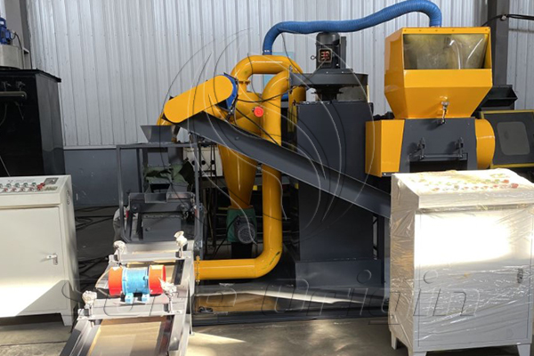 Equipo de procesamiento y reciclaje de cables eléctricos de gran capacidad Se envía una máquina de reciclaje de cables de cobre tipo 800 a Japón
