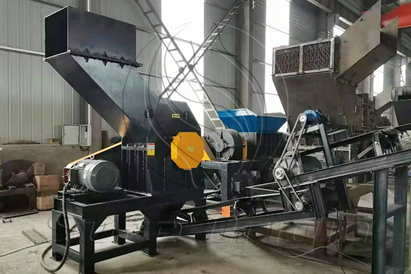 Trituradora para aplicaciones de reciclaje industrial en Francia