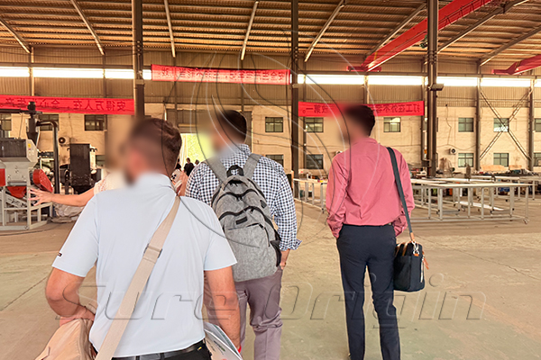 Un cliente chileno visitó Sure Origin Group para explorar soluciones de reciclaje de paneles solares Un cliente chileno visitó Sure Origin Group para explorar soluciones de reciclaje de paneles solares